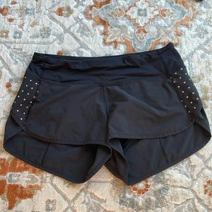 Lululemon 2.5” Short